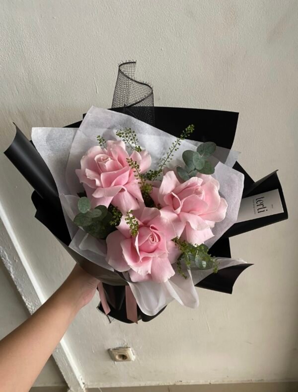 Triplet Rose Bouquet - Image 5