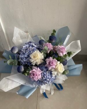 Blue Aurora Bouquet Medium